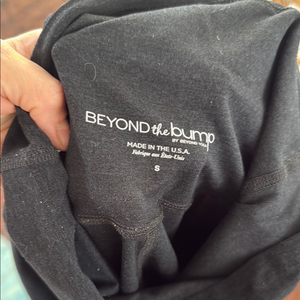 Beyond the Bump Maternity spacedye black leggings Small